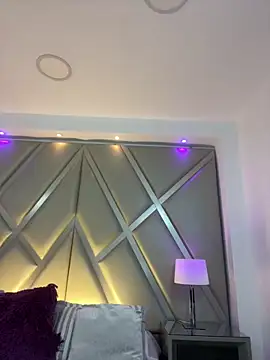 AlesiaCooper online show from December 19, 9:18 pm