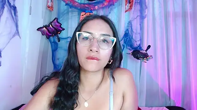 violettsuncs online show from October 17, 9:40 pm