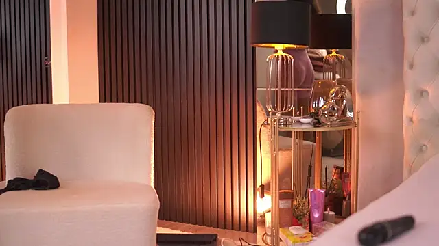 TanyaVonDe online show from April 26, 7:44 pm