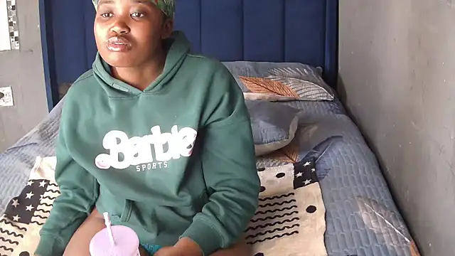 SexyShybarbie online show from April 23, 9:28 am