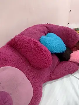 priya 00143 online show from April 13, 8:20 pm