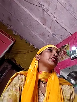 Hotty-Nidhi online show from October 6, 7:25 am