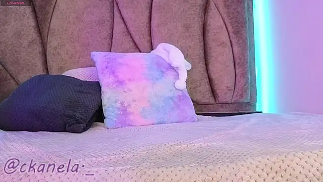 Kanela miller  online show from December 22, 12:30 pm