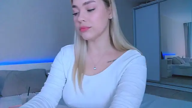 DIANAxxxDIAMOND online show from October 15, 8:06 am