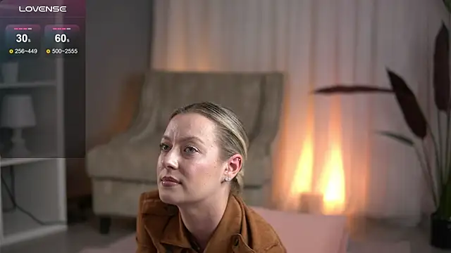 AnnastasiaMills online show from April 22, 7:00 pm