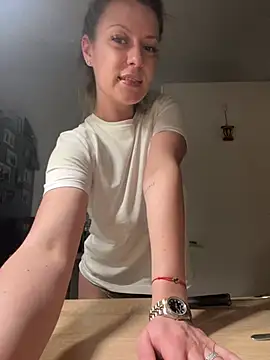 AnnastasiaMills online show from April 23, 6:10 pm