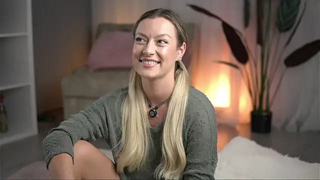 AnnastasiaMills online show from July 14, 2:05 am