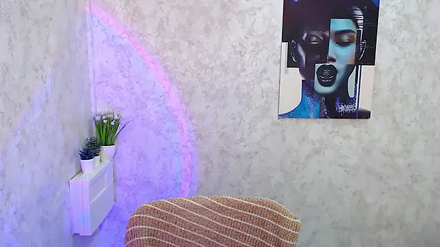 LanaTey online show from April 22, 2:25 pm