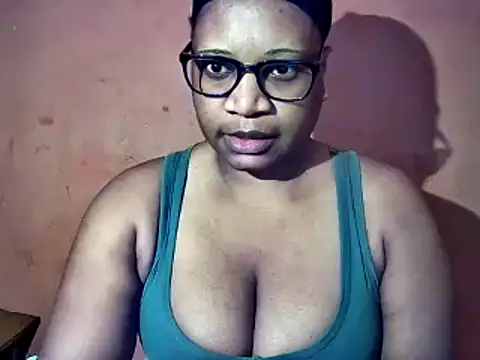 Snapshot of sexyamanda_ chatting on September 17, 3:48 am sexyamanda online show from September 17, 3:48 am