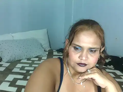 Snapshot of clover_cams1874 chatting on September 9, 6:08 pm clover cams1874 online show from September 9, 6:08 pm