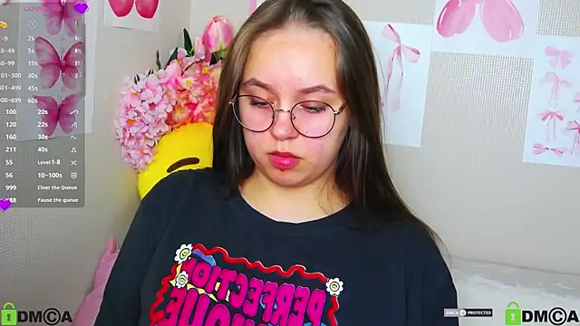 Lilysweet13 online show from September 9, 7:19 am