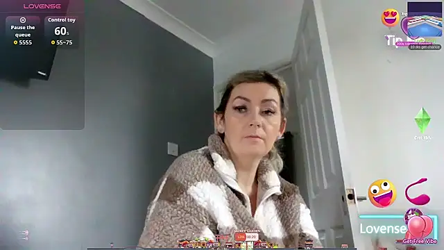 GoldenSquirter online show from December 5, 9:21 am