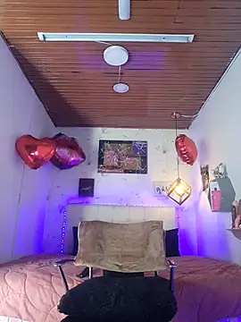 mia velvet1 online show from January 9, 4:00 pm