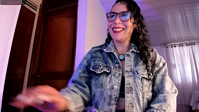 mia velvet1 online show from April 28, 1:48 pm