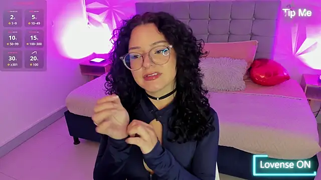 jenn cg online show from April 11, 8:45 pm