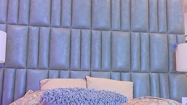 CamilaJohnston online show from April 21, 1:53 am