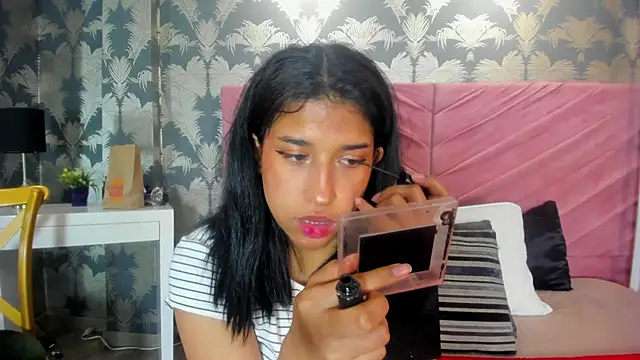 Karin Ks online show from October 16, 7:38 pm