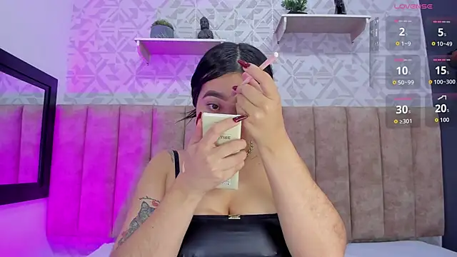 MelinaCruz online show from December 19, 4:27 am