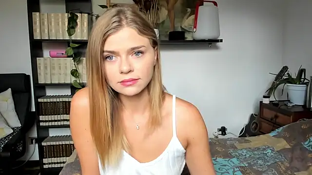 Snapshot of HaleyReedme chatting on September 24, 7:51 am HaleyReedme online show from September 24, 7:51 am