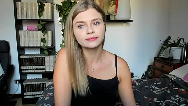 Snapshot of HaleyReedme chatting on September 23, 7:06 am HaleyReedme online show from September 23, 7:06 am