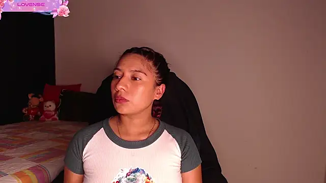 Snapshot of yes0225 chatting on October 6, 2:56 pm yes0225 online show from October 6, 2:56 pm