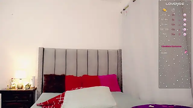 taniababy online show from October 31, 6:34 pm