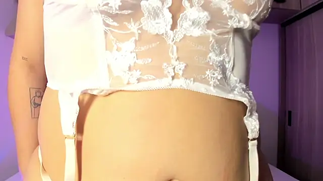 eva sainnt online show from April 27, 12:52 am