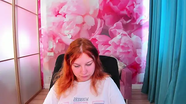 AngelinaLow online show from June 6, 11:38 am