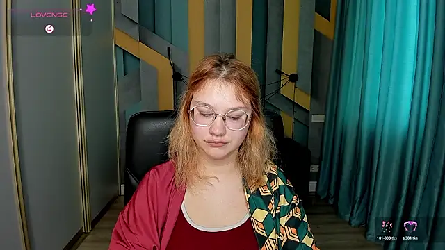 AngelinaLow online show from January 15, 12:33 pm