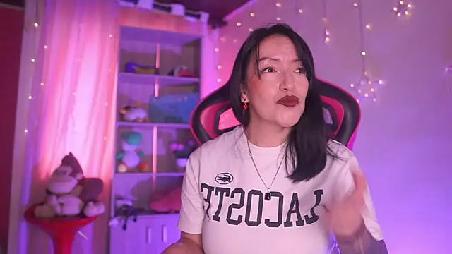 Madison Mayer online show from April 21, 12:45 pm