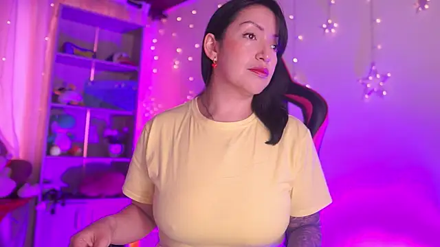 Madison Mayer online show from April 20, 12:52 pm