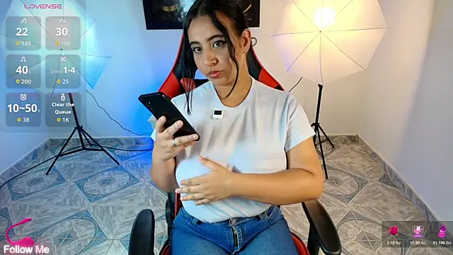 adrianax28 online show from April 23, 8:22 pm