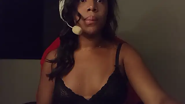 Snapshot of cammydebora chatting on October 2, 12:59 am cammydebora online show from October 2, 12:59 am