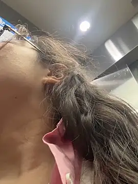 aa520uv online show from April 24, 12:41 pm