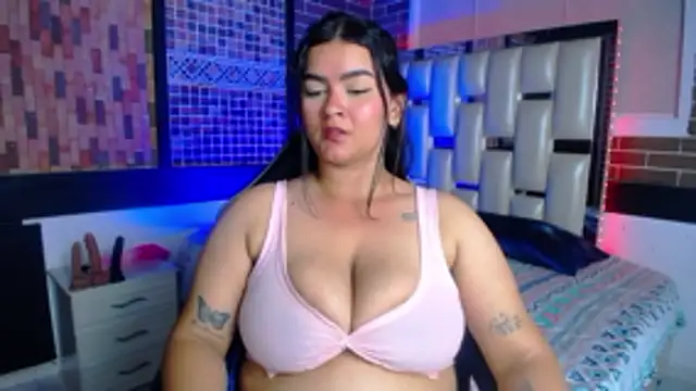 kriss sweetboobs10 online show from February 4, 1:58 pm