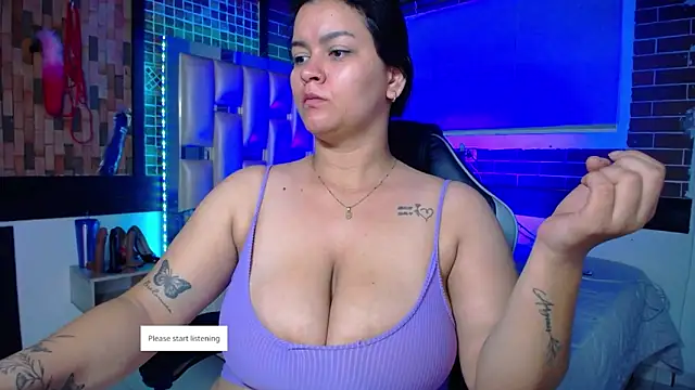 kriss sweetboobs10 online show from April 21, 12:45 pm