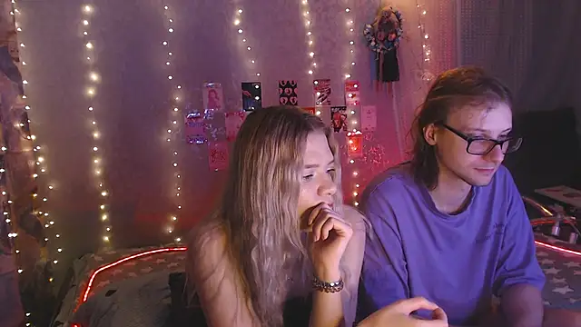 Your Horny Friends online show from April 25, 6:38 pm