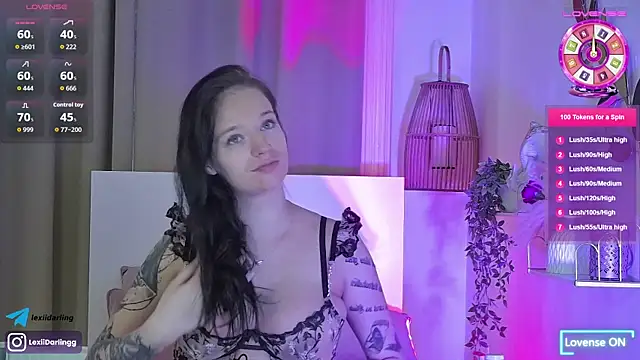 LexiiDarling online show from June 11, 4:15 pm