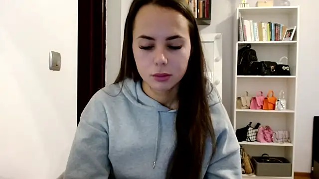 Snapshot of MayaJoy24 chatting on October 9, 7:12 am MayaJoy24 online show from October 9, 7:12 am