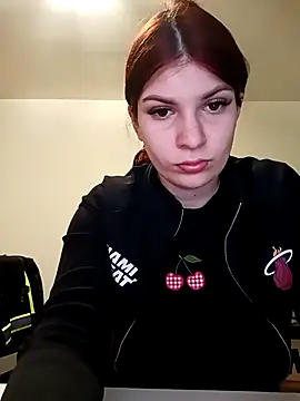 MeCherryy online show from April 23, 4:42 pm