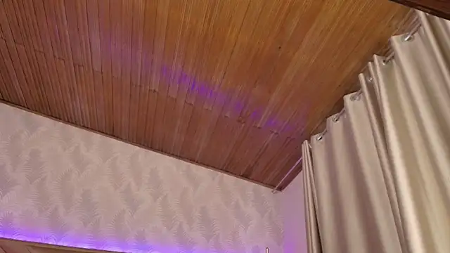 alice kingsley  online show from April 24, 9:06 pm