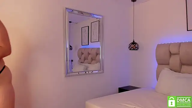 Hanna Evans   online show from April 21, 12:23 pm