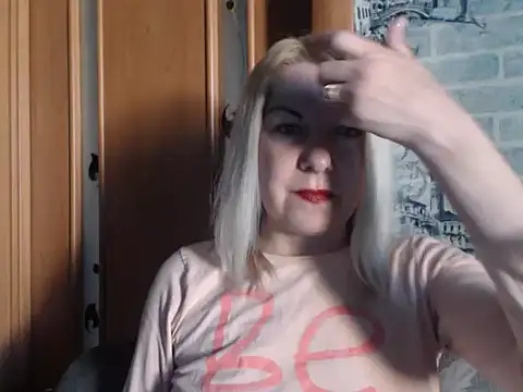 Lillia Ray online show from April 27, 2:14 pm