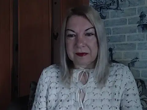 Lillia Ray online show from April 23, 6:43 am