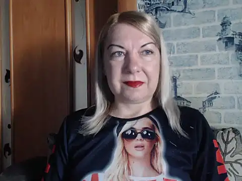 Lillia Ray online show from April 25, 1:41 pm