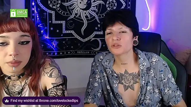 Snapshot of lovelockedlips chatting on October 3, 3:55 am lovelockedlips online show from October 3, 3:55 am