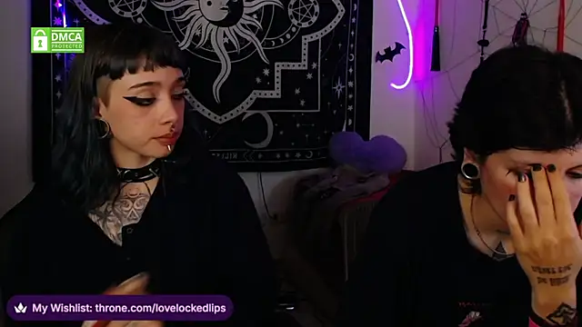 lovelockedlips online show from November 30, 10:19 am