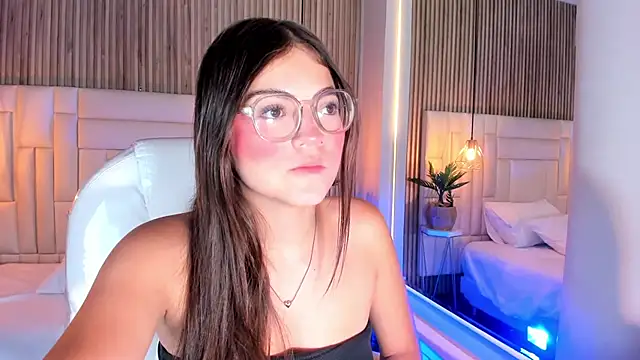 Snapshot of DulceVela_ chatting on September 13, 12:18 am DulceVela online show from September 13, 12:18 am