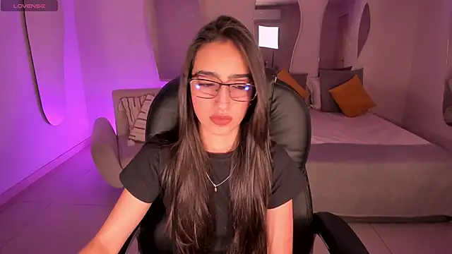 LarisaSmirnov online show from December 1, 12:04 am