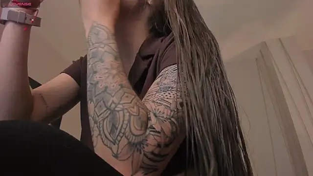 MaiaCollins online show from January 12, 5:07 pm